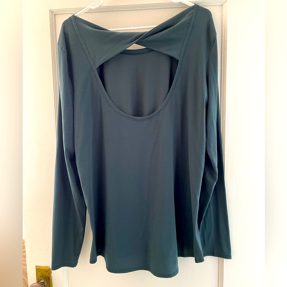 Athleta open-back XL long-sleeve in hunter green